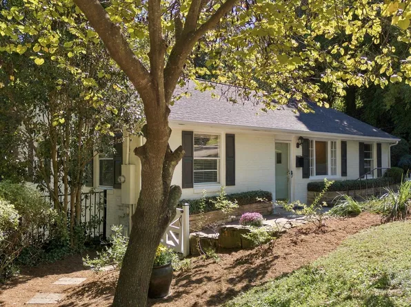 2216 Alexander Rd, Raleigh, NC 27608