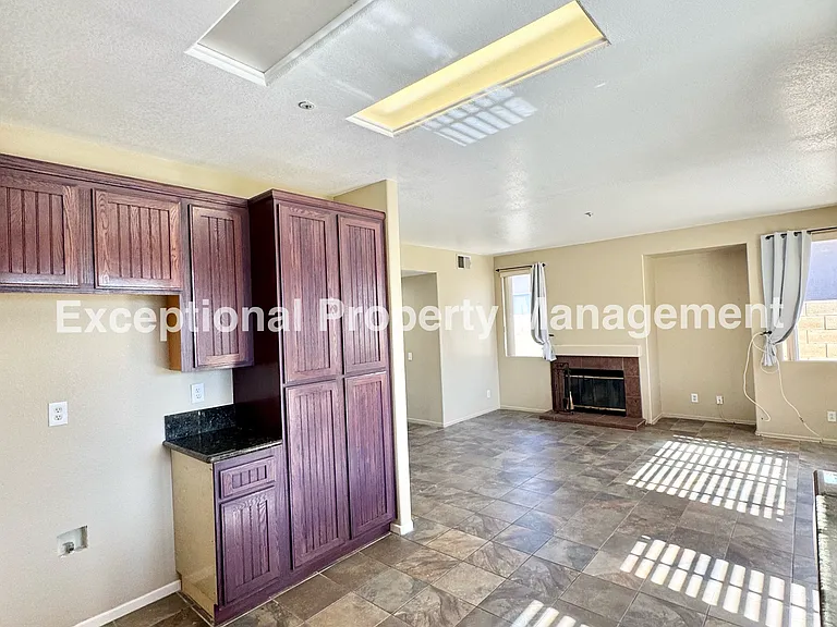 15381 Citation Ave — Photo 8