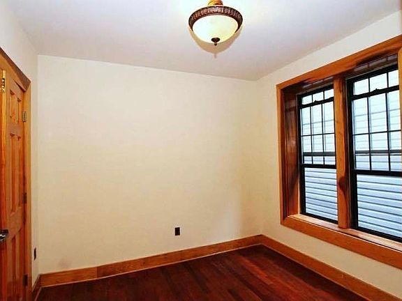 3rd image of 146 Lexington Ave #8