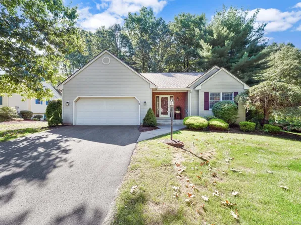 2 Stratton Circle #2, Enfield, CT 06082