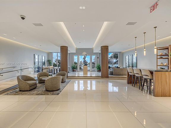 4th image of 888 Brickell Key Dr APT 807