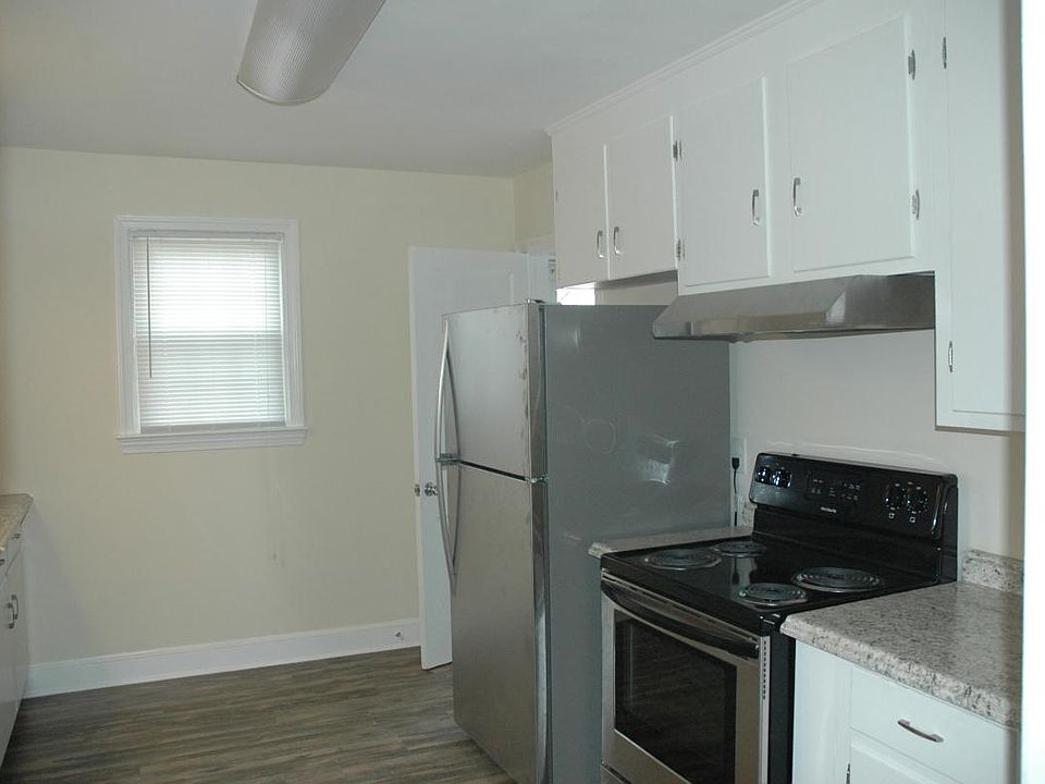 1st image of 107 N Purcell Ave