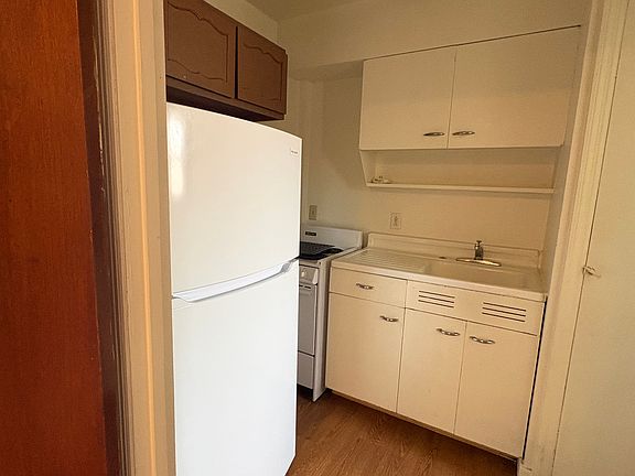 5th image of 5837 Darlington Rd APT 8