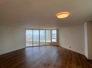 553 NE 34th St #2110, Miami, FL 33137