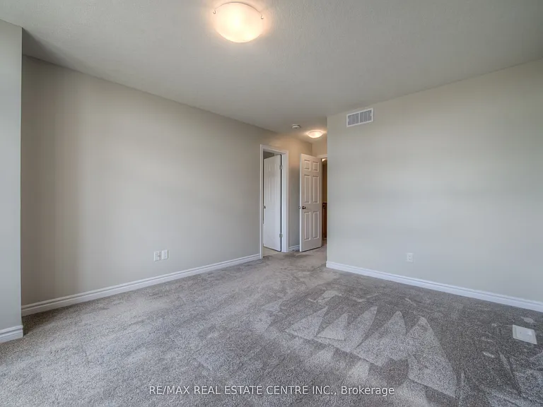 322 Bradshaw Dr — Photo 16