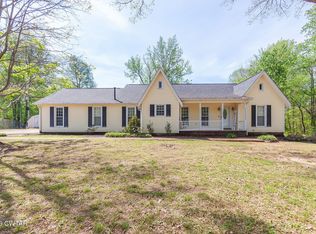 98 Fox Pond Cv, Jackson, TN 38305