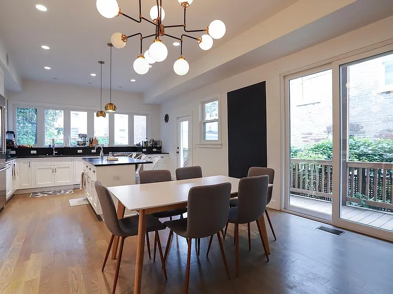 604 A St SE — Photo 13