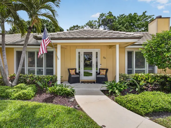 26 Cambria Road W, Palm Beach Gardens, FL 33418