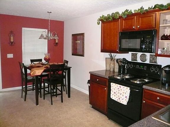3rd image of 1526 Ballater Dr