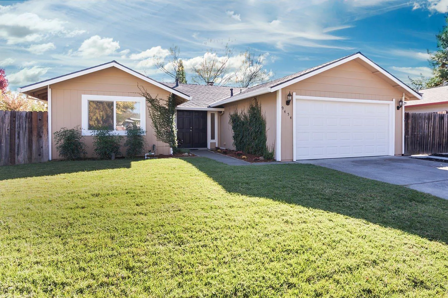 9454 Roseburg Ct photo 1