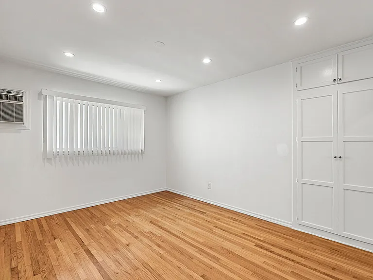 1235 N Harper Ave #25 — Photo 11
