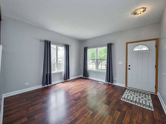 4th image of 2128 Rebecca Cir