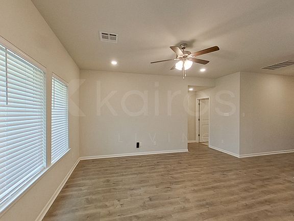 5th image of 113 Orthello Ct