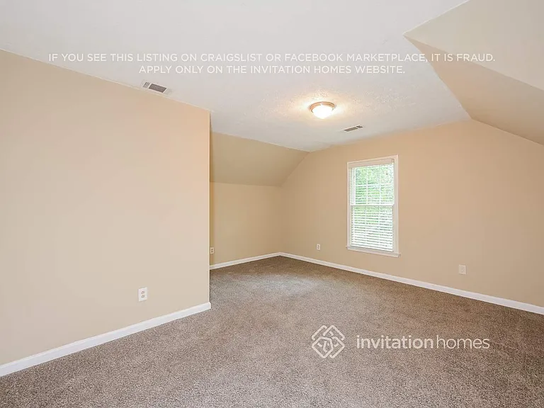 2355 Huntington Dr — Photo 14