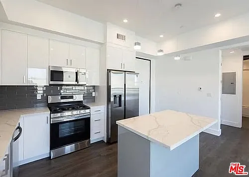 5254 Denny Ave #202 Photo 1