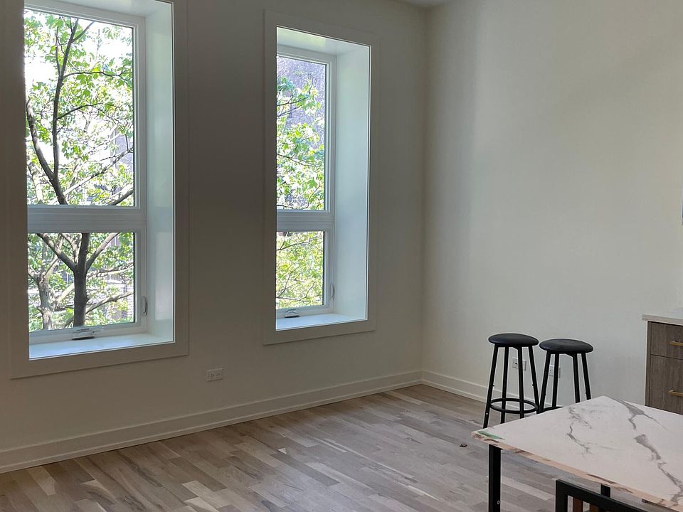 1st image of 1108 N Paulina St APT 1F