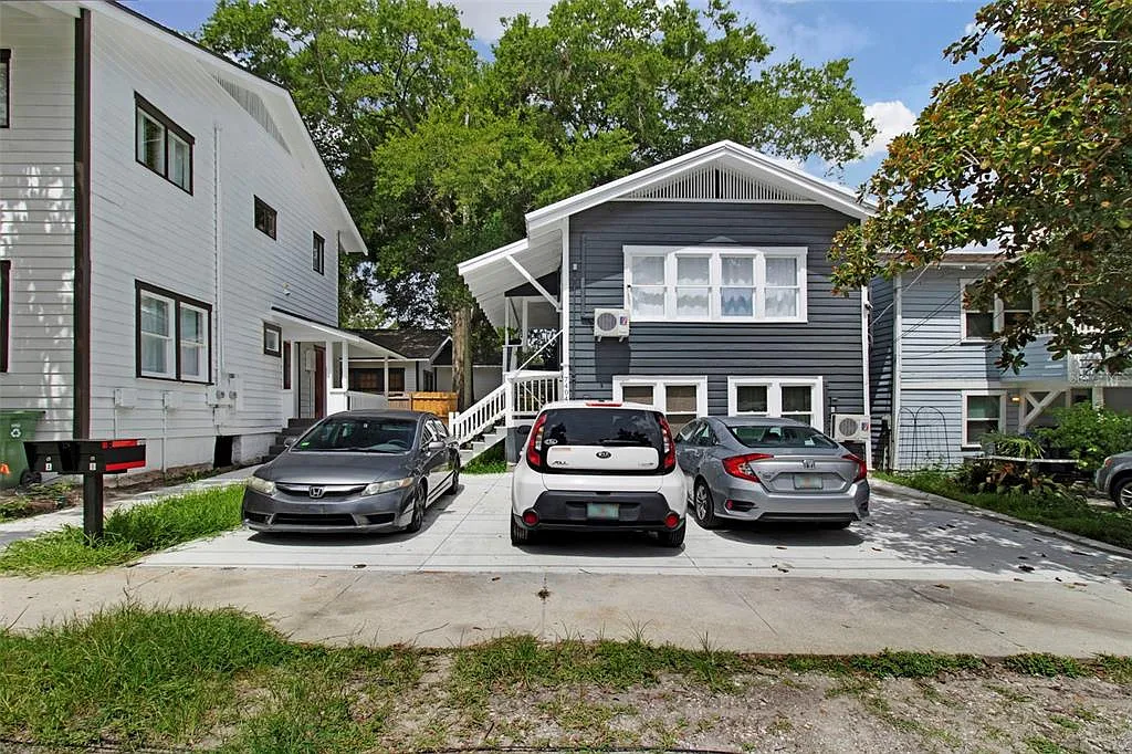 Building Photo - 1024 E Crenshaw St #A