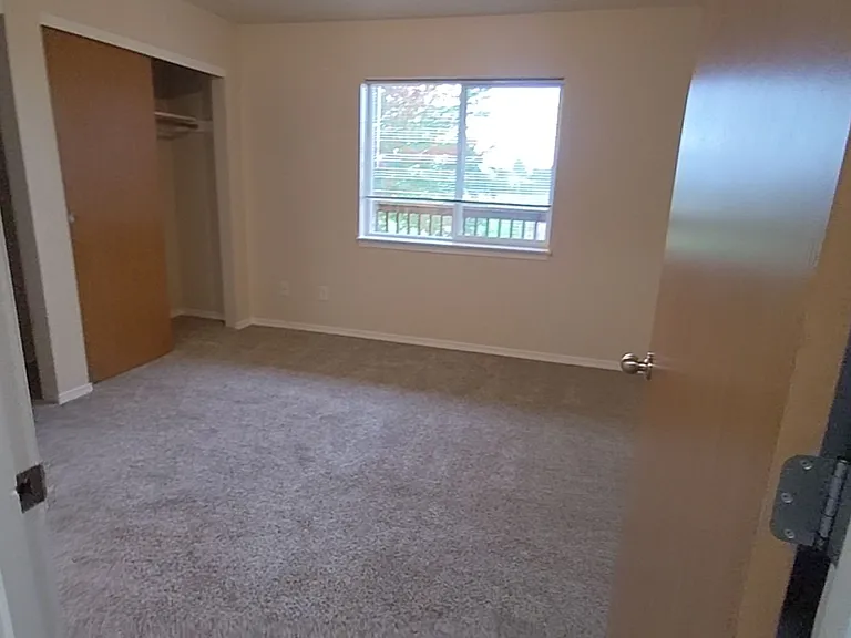 Wellesley Park Apartments — Photo 82