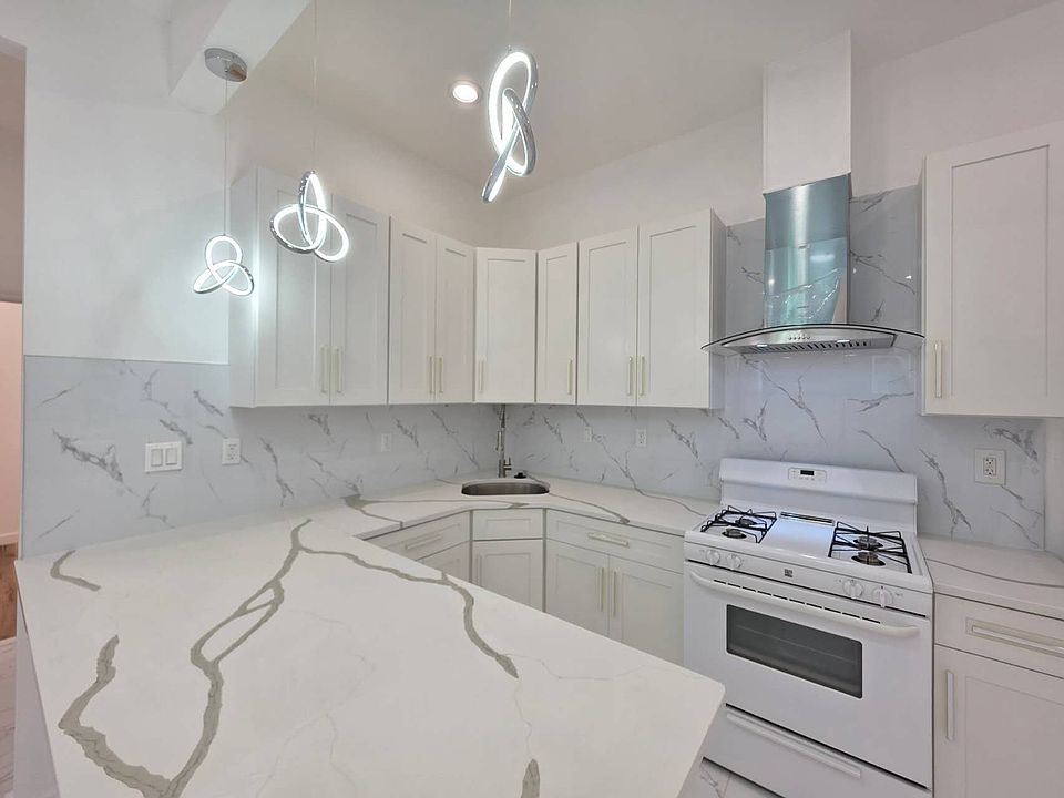 1st image of 2722 E 26th St #2F