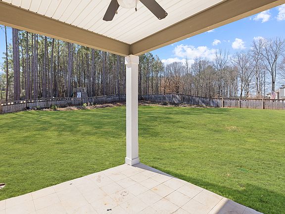 3rd image of 15 Hollyhock Ln