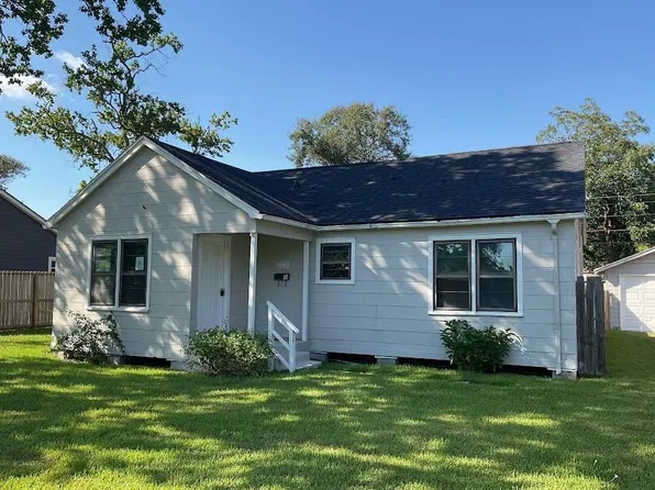 2302 Oaklawn Dr, La Marque, TX 77568