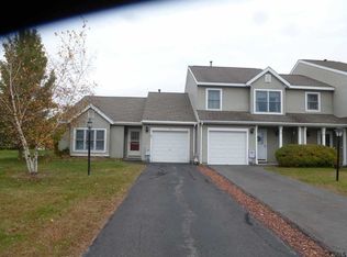 33 Justine Ct, Rensselaer, NY 12144