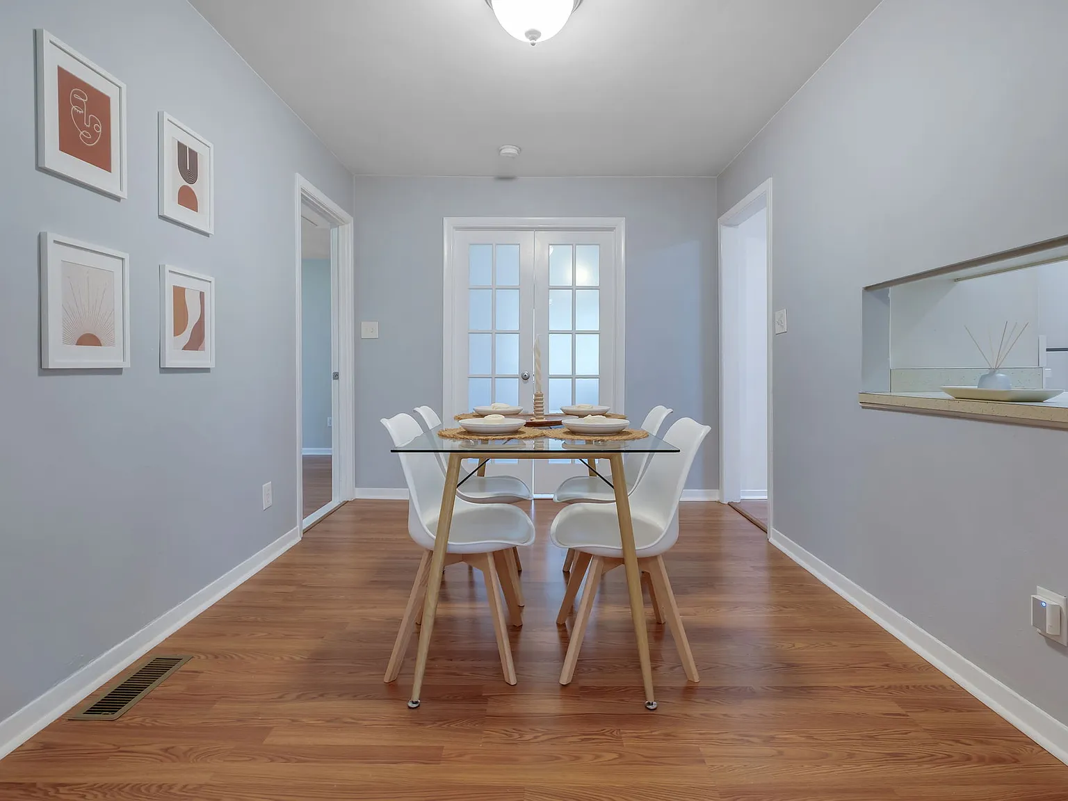 5 bed, 2260 sqft, $625 — Photo 4