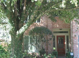 18 Dover Dr, Conroe, TX 77304