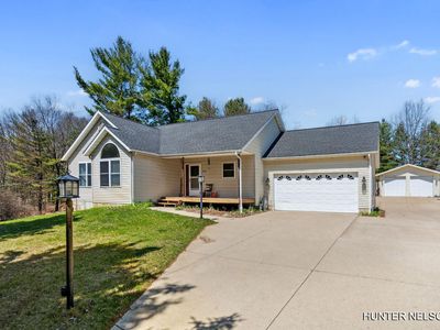 2355 Eighteen Mile Rd NE, Cedar Springs, MI, 49319