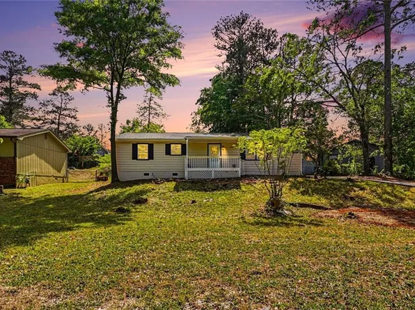 1236 Woodbridge Dr NE, Conyers, GA 30012