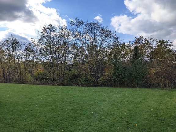 3rd image of 746-748 Gabriela Ct