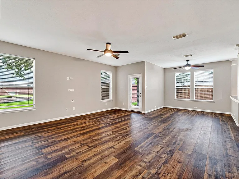 5403 Canyon Hollow Dr — Photo 9