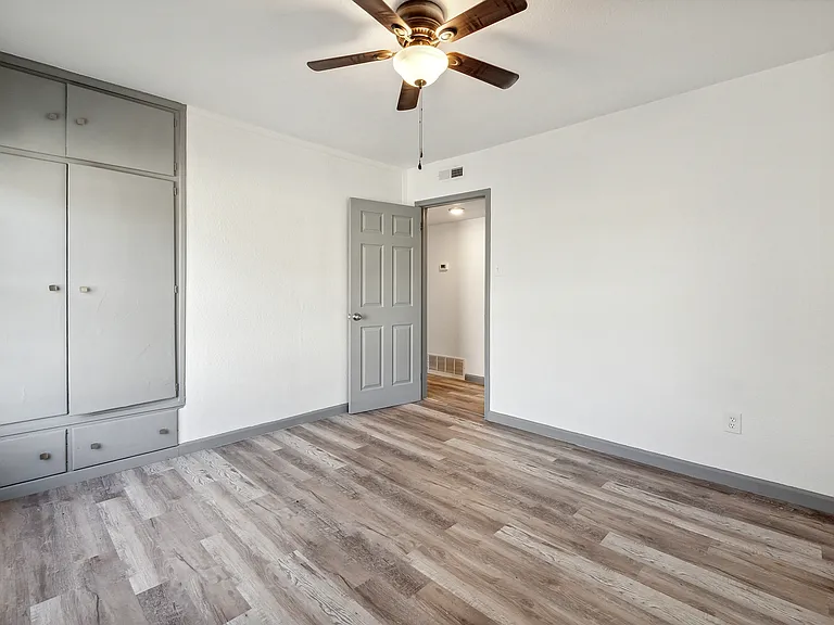 843 Zachry Dr — Photo 15