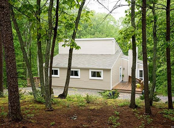 2nd image of 2806 London Park Dr
