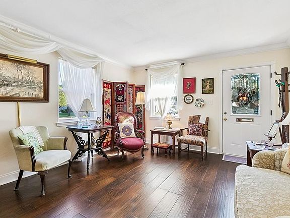 5th image of 6624 Center St