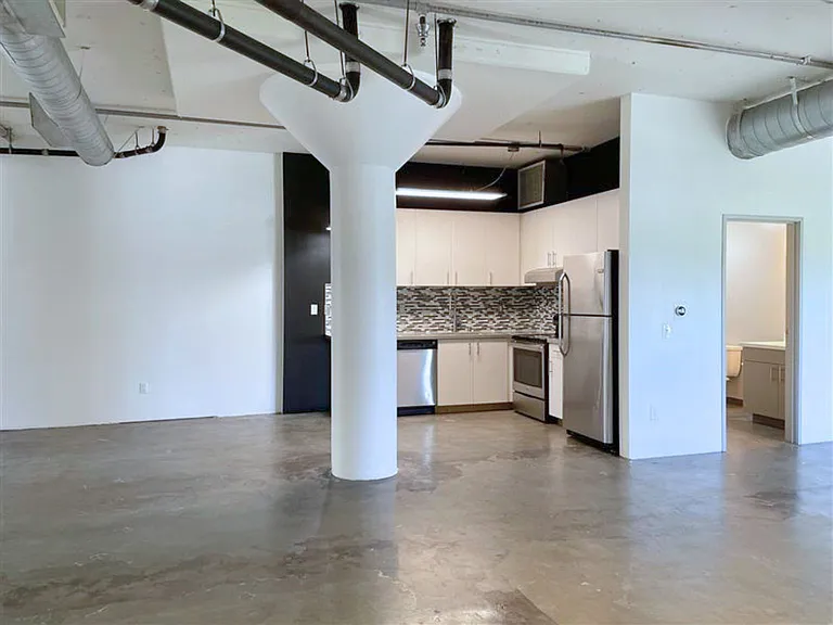 The Studio NoHo — Photo 19