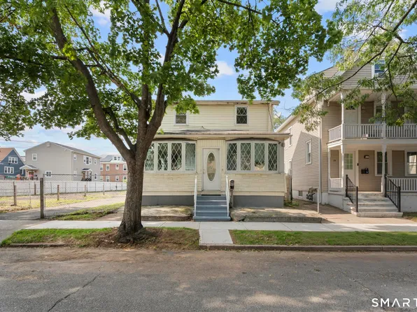 59 North Place, West Haven, CT 06516