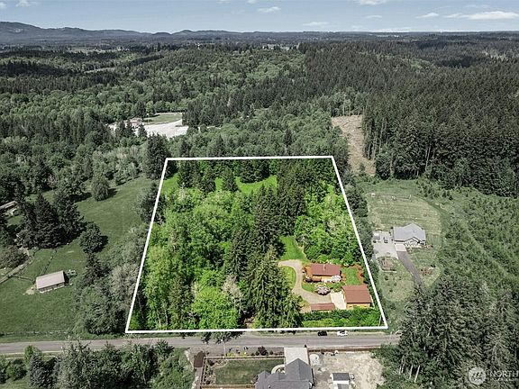 4th image of 2214 Beaver Creek Drive SW