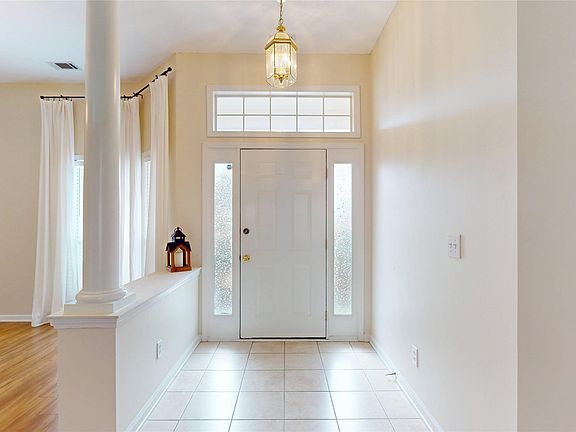 2nd image of 1125 Autumn Ridge Rd