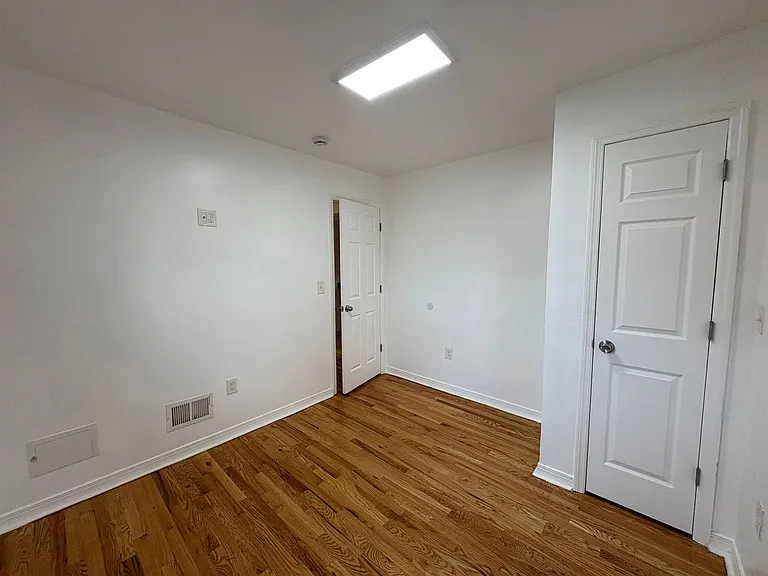 425 Drummond Ave — Photo 21