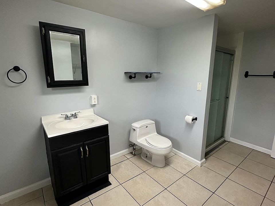 Large downstairs bathroom
