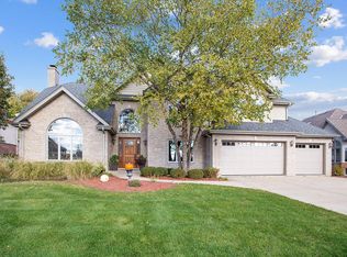 451 Shadow Creek Dr, Palos Heights, IL 60463