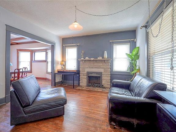 3rd image of 4249 Wyoming St