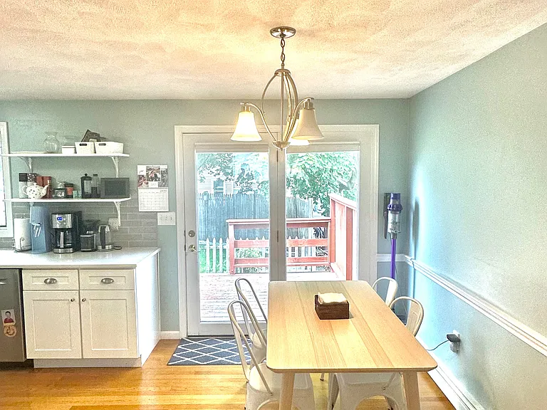 28 Evergreen Ave #28 — Photo 16