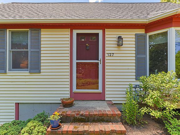 5th image of 127 Perch Pond Road