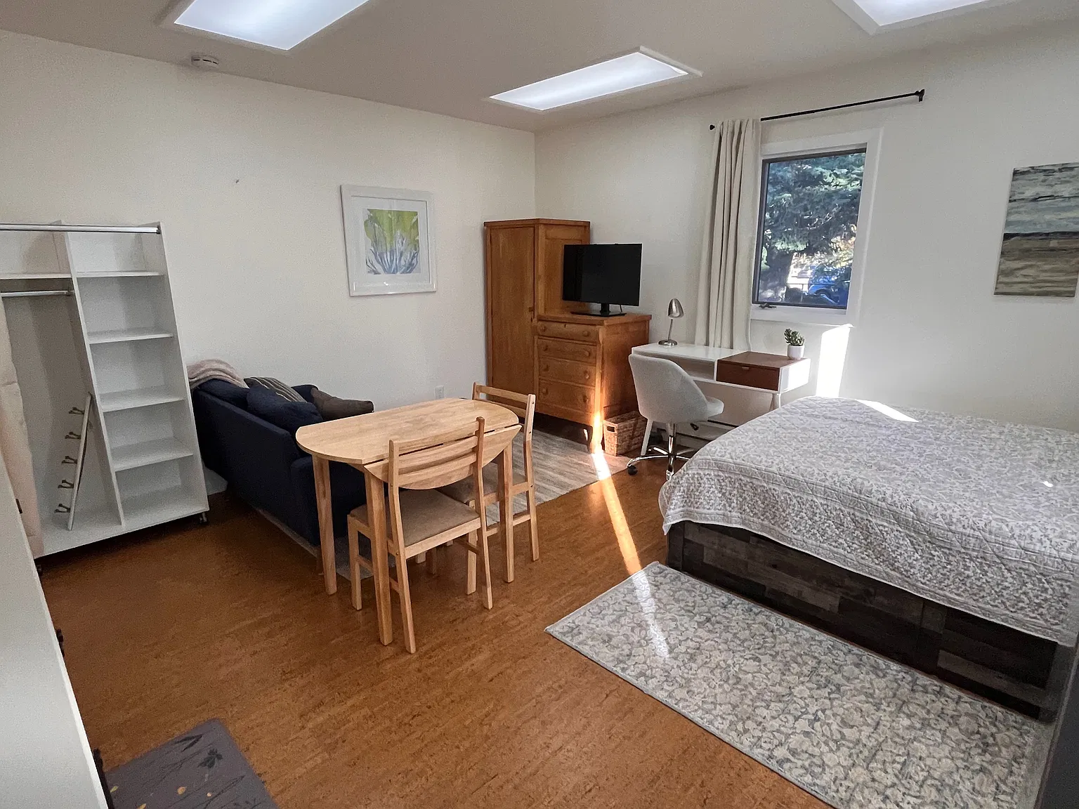 Studio, 327 sqft, $1,400 — Photo 4