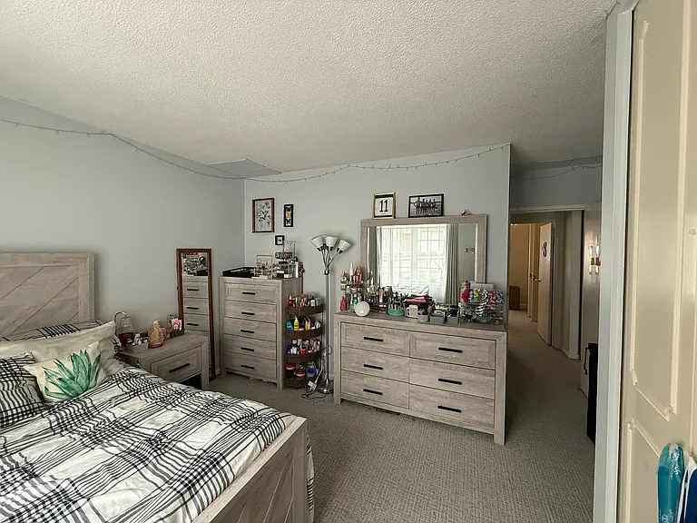 124 Lake Shore Rd #2 — Photo 9