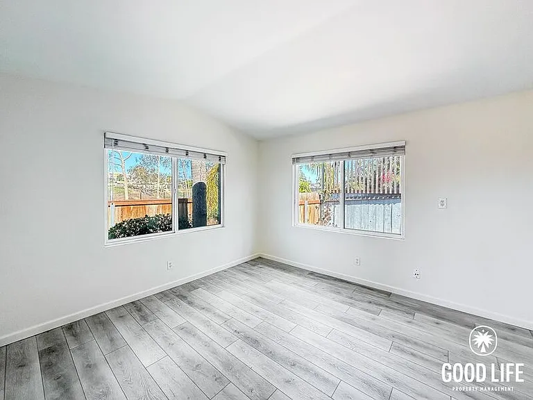3927-33 33rd St #3927 — Photo 2