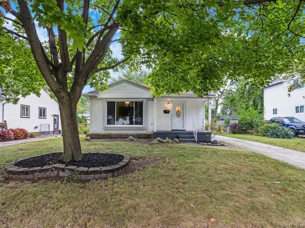26057 Osmun St, Madison Heights, MI 48071