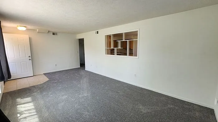 4810 Orchard Ave — Photo 4